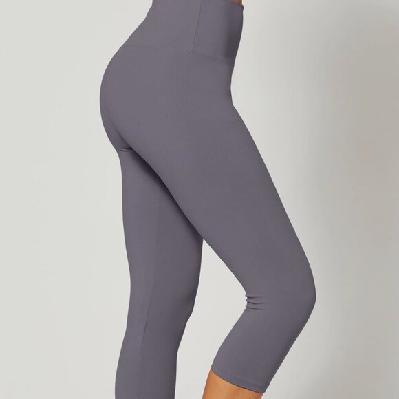 BOGO Mossimo Capri Leggings 503071 Size S Dark Grey #1344 Small - Picture 2 of 4
